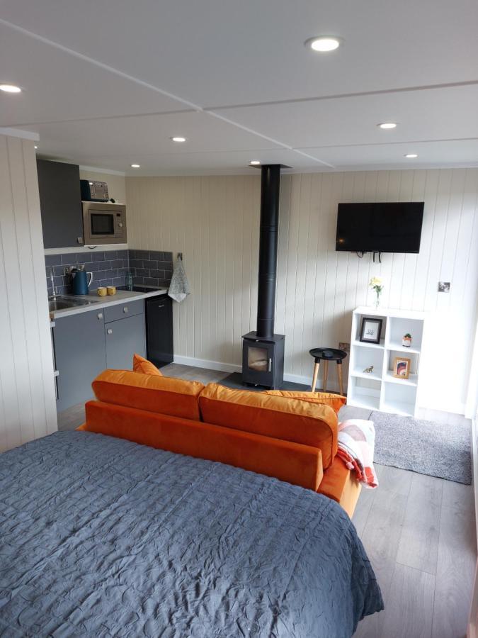 The Den - Modern Cabin With Wood Burning Stove Ludchurch Exteriér fotografie